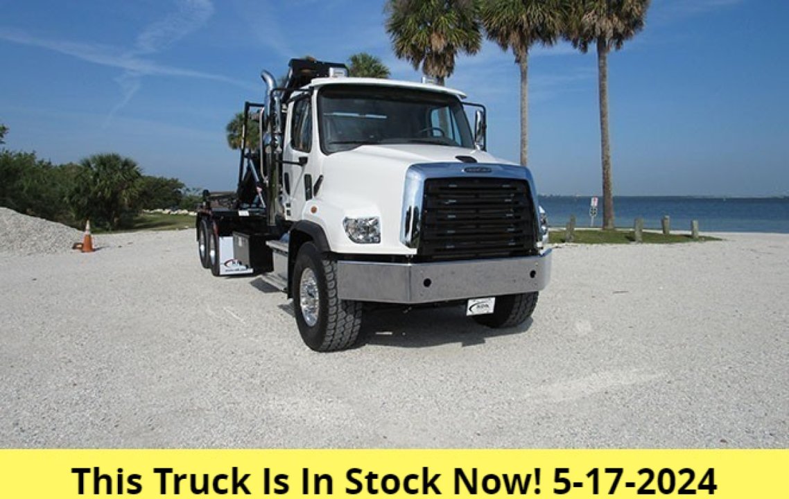 2024 Freightliner 114SD - 60000 lb Pac Mac Roll Off Truck