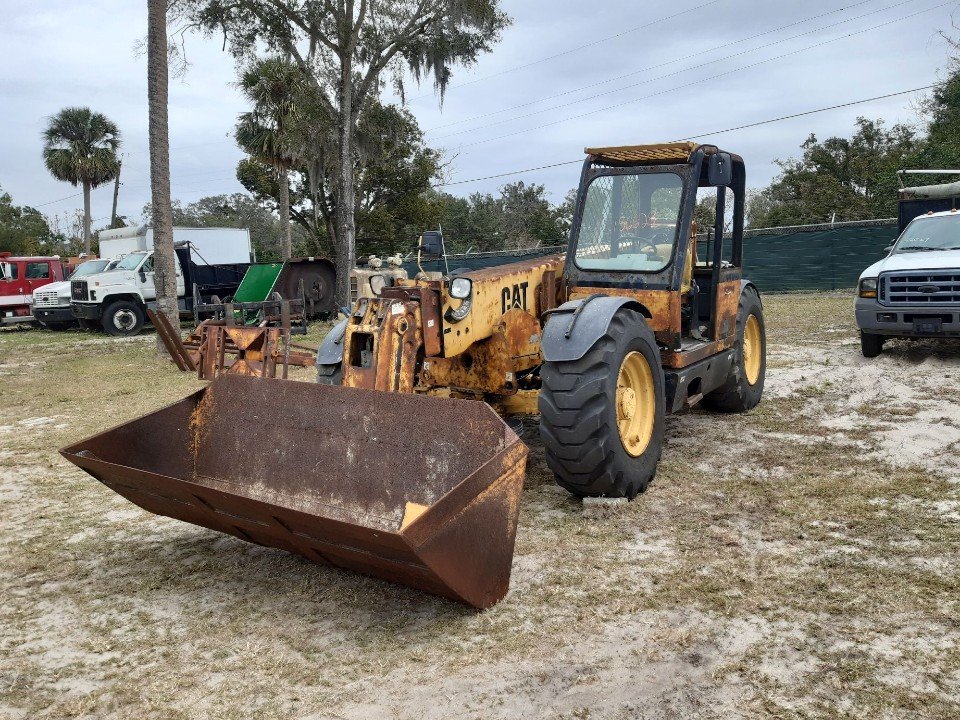 CAT 2000 TELEHANDLER