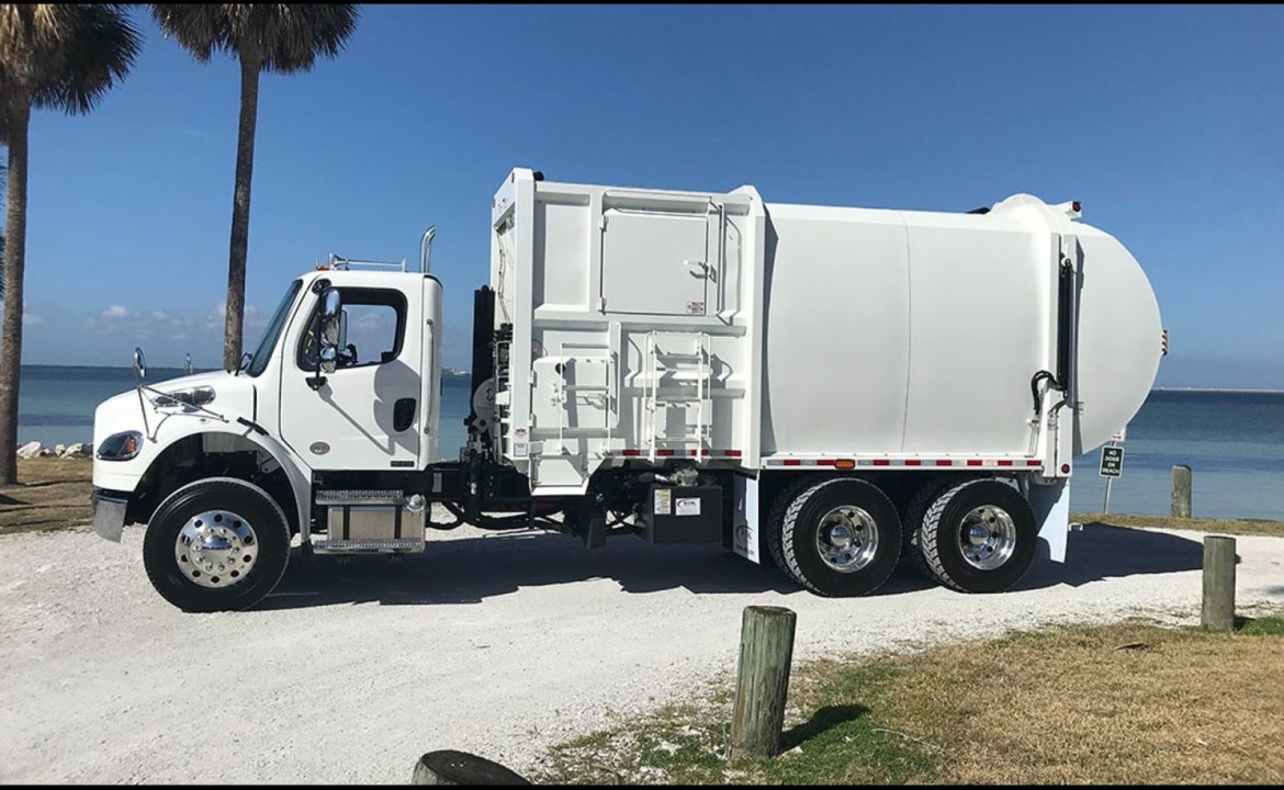 2022 Freightliner M2 106 - 20 yd Pac Tech Side Loader Truck