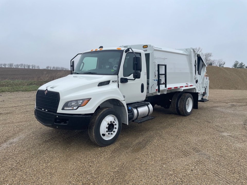 2024 INTERNATIONAL MV607 CURBTENDER QUANTUM MD 11 YD REAR LOADER $179,900