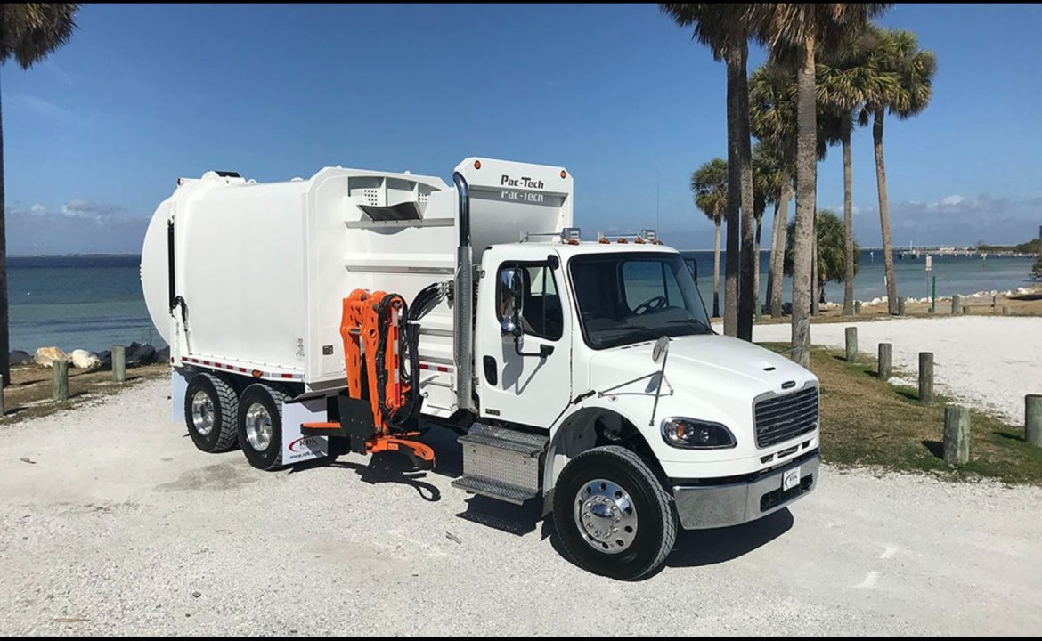 2022 Freightliner M2 106 - 20 yd Pac Tech Side Loader Truck