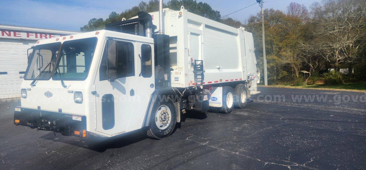 2017 Crane Carrier Heil Rear Loader