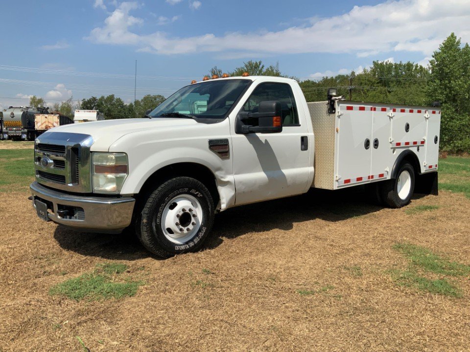 2010 Ford F350 IMT Dominator Service Truck