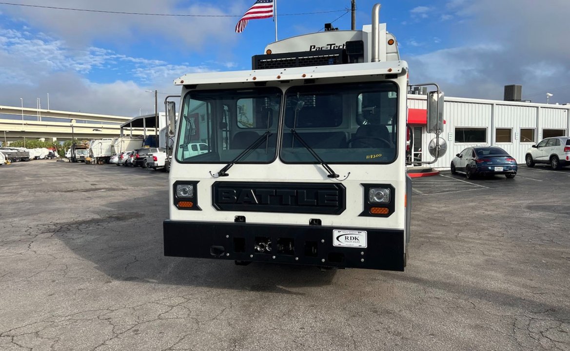 2024 Battle Motors LET2 - 28 yd Pac Tech Rear Loader Garbage Truck