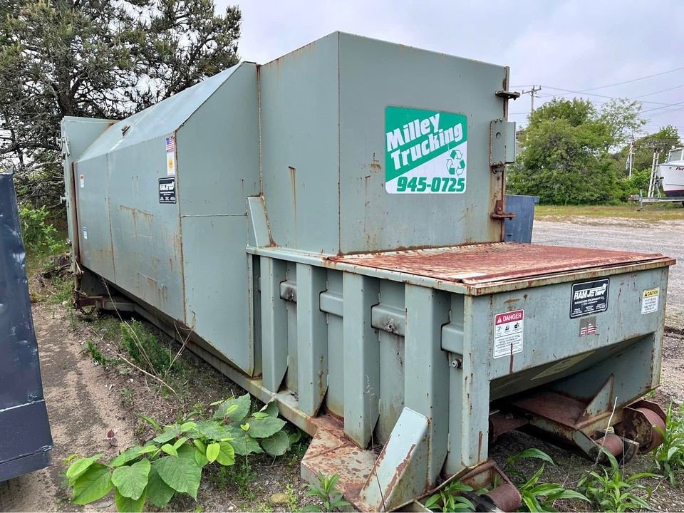 Marathon 20yd Self Contained Trash Compactor