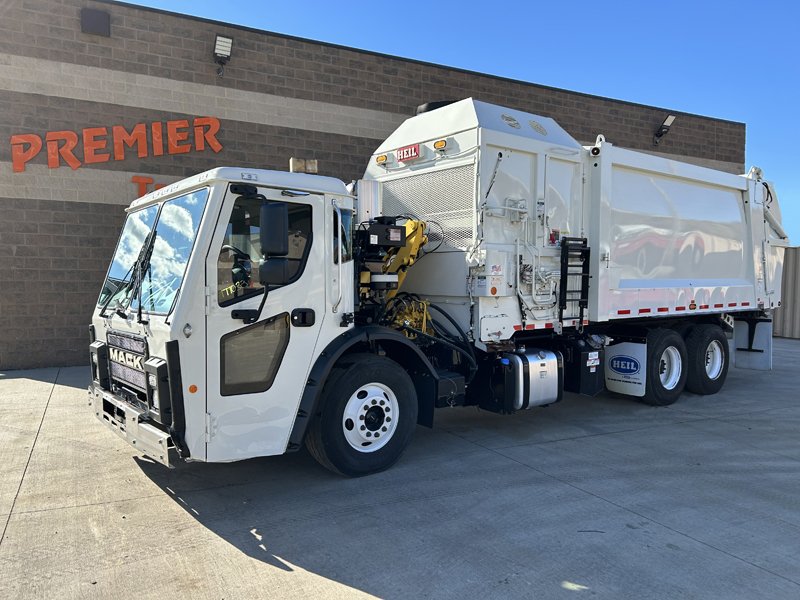 TT1033 - 2024 MACK LR64 AUTOMATED SIDE LOADER