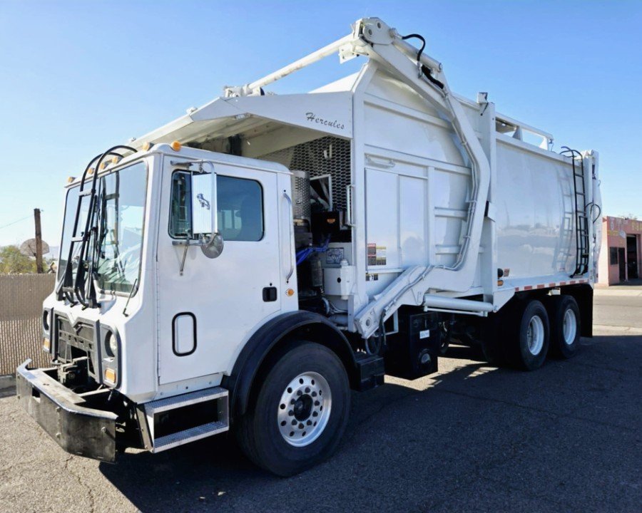 2012 Mack MRU613 E-Z Pack Front Load 40yd