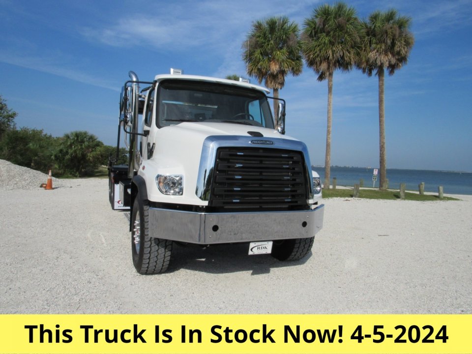 2024 Freightliner 114SD - 60,000 lbs Pac Mac Roll Off Truck