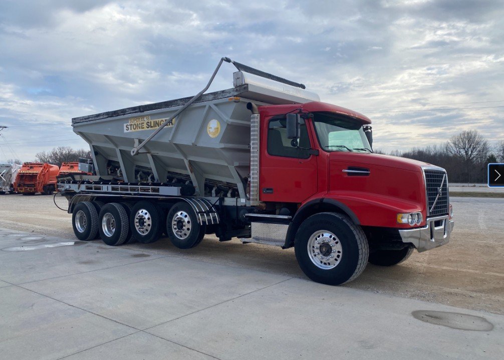 2003 Volvo VHD64, Stone Slinger