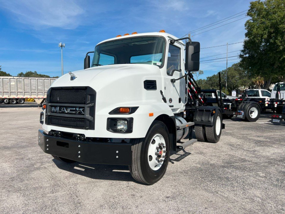 2024 Mack MD6 Galbreath CH8000R 8,000 lbs 