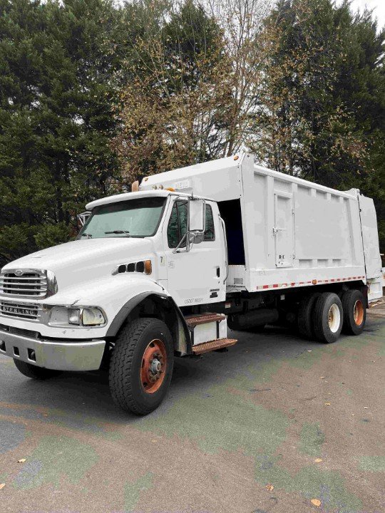 2007 Sterling Heil 5000 25yd Rear Loader with Winch &amp; 1 tipper