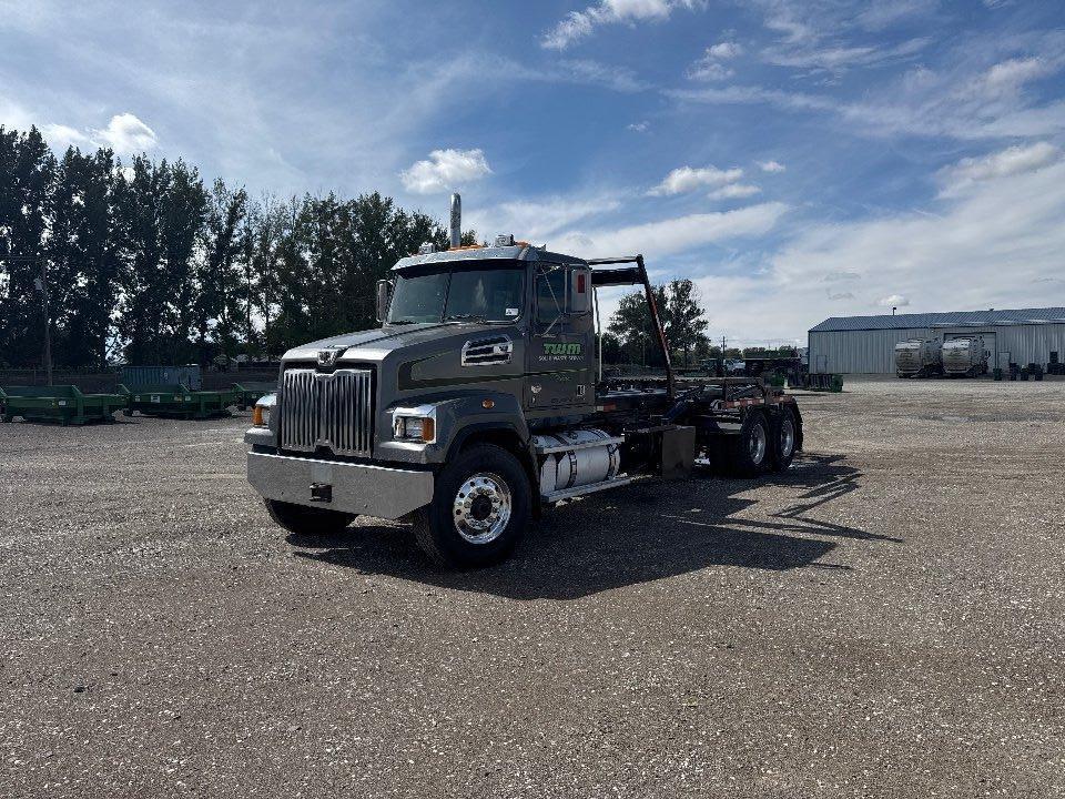 2016 western star rolloff