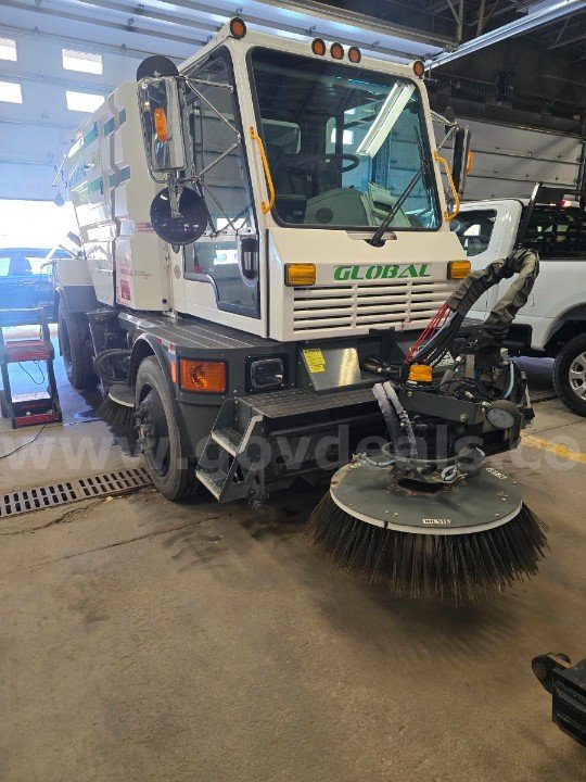 2020 Global M4 Street Sweeper