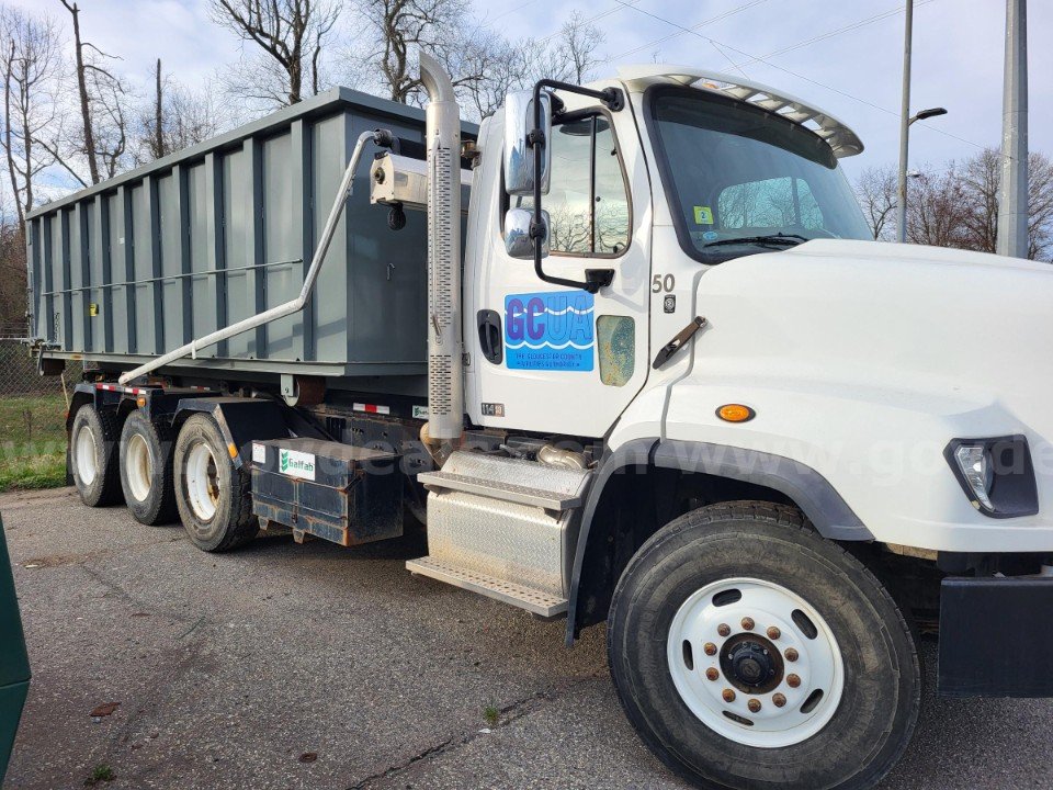 2018 Freightliner 114SD Rolloff - Dumpster Not Included