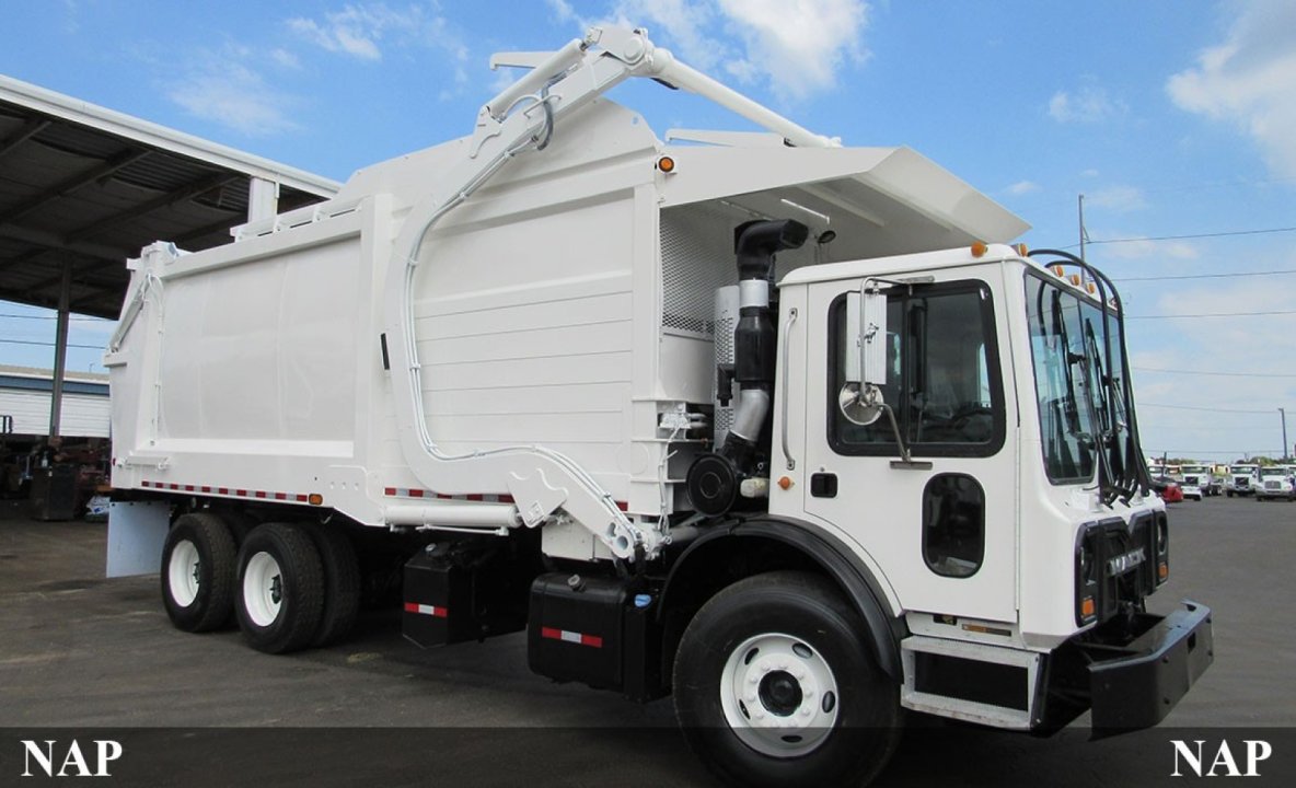 2010 Mack MRU613 - 40 yard Heil Front Loader Garbage Truck