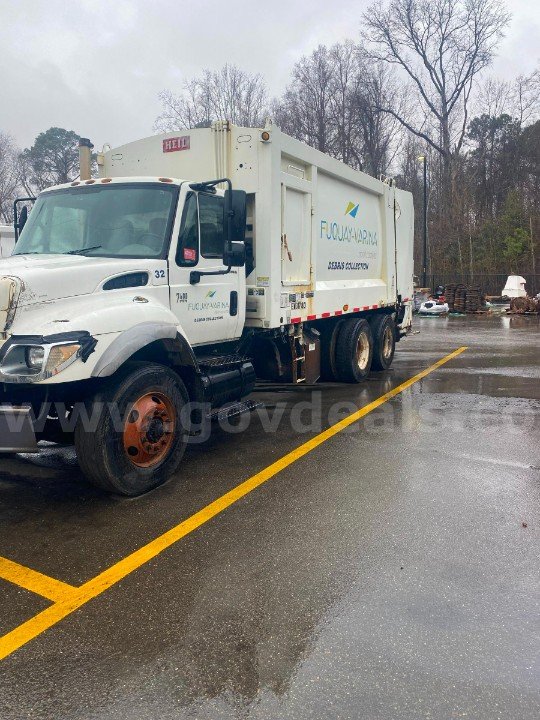 2007 International 7400 25 Heil rear loader