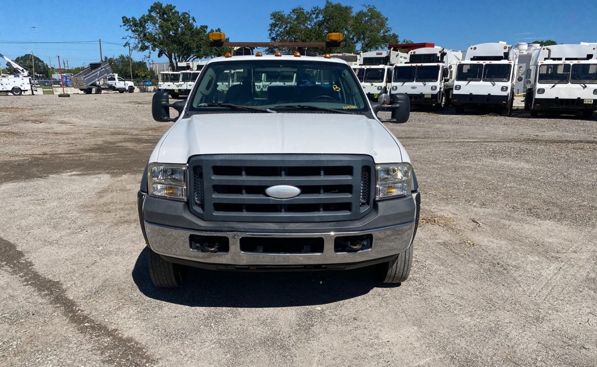 2007 Ford Super Duty F-450 DRW - XL