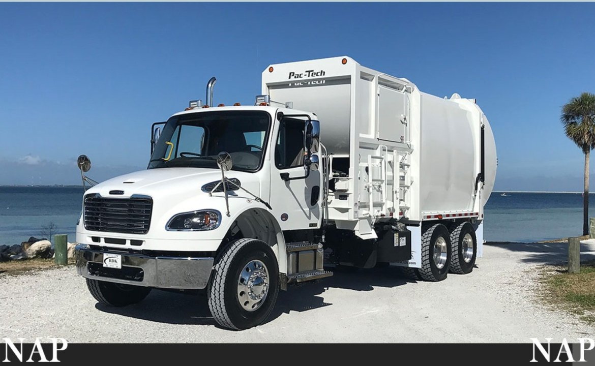 2022 Freightliner M2106 - 31 Yard Pac Tech Side Loader Garbage Truck