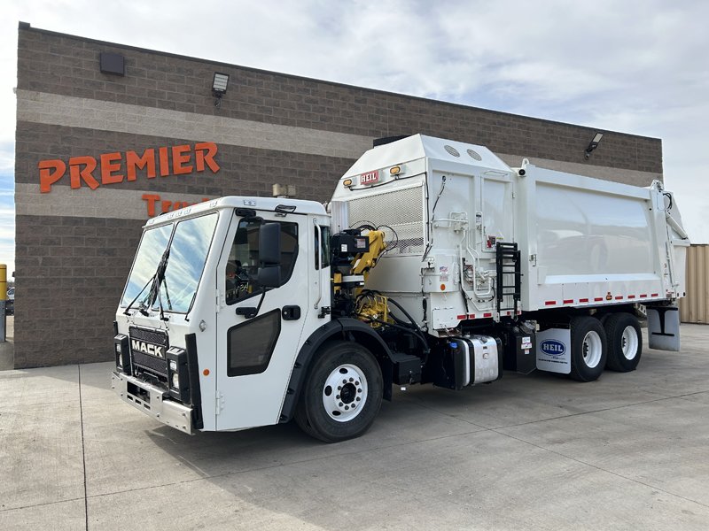 TT1034 - 2024 MACK LR64R AUTOMATED SIDE LOADER