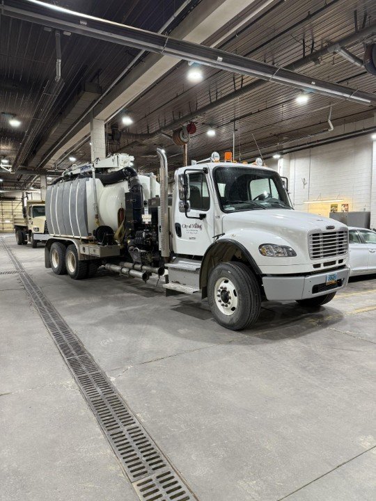 2015 Freightliner M2 106