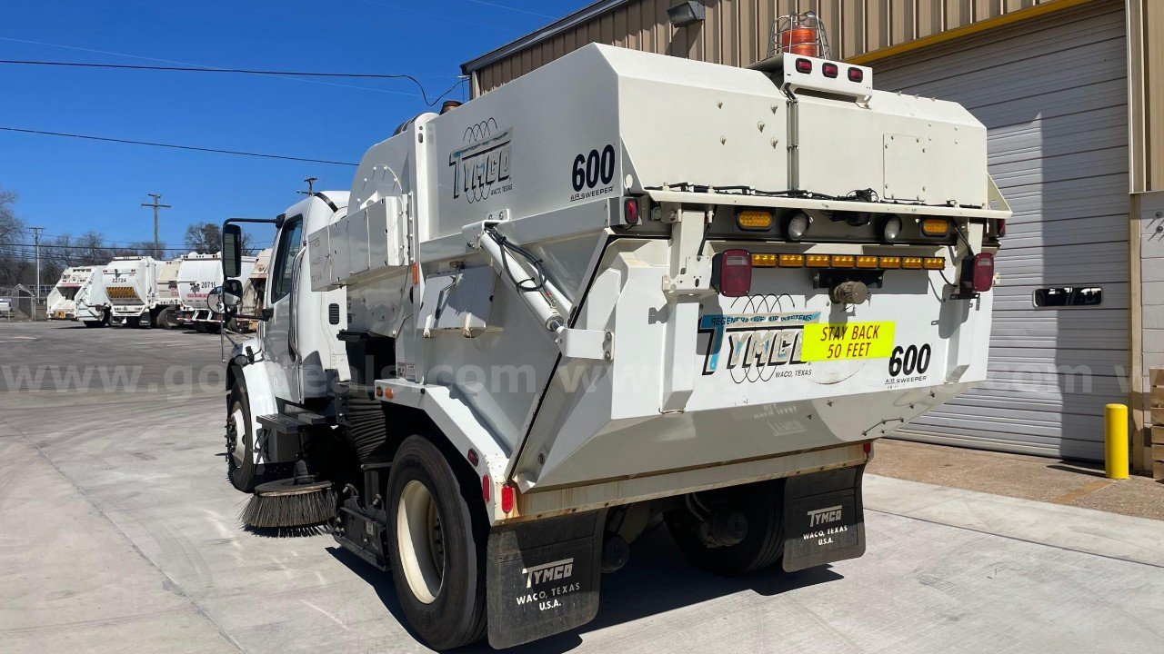 2019 Freightliner M2