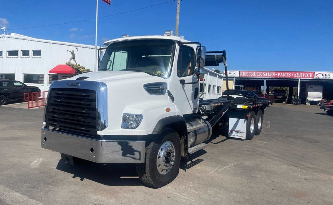 2023 Freightliner 114SD - 60,000 lb. PacMac Roll-off Truck