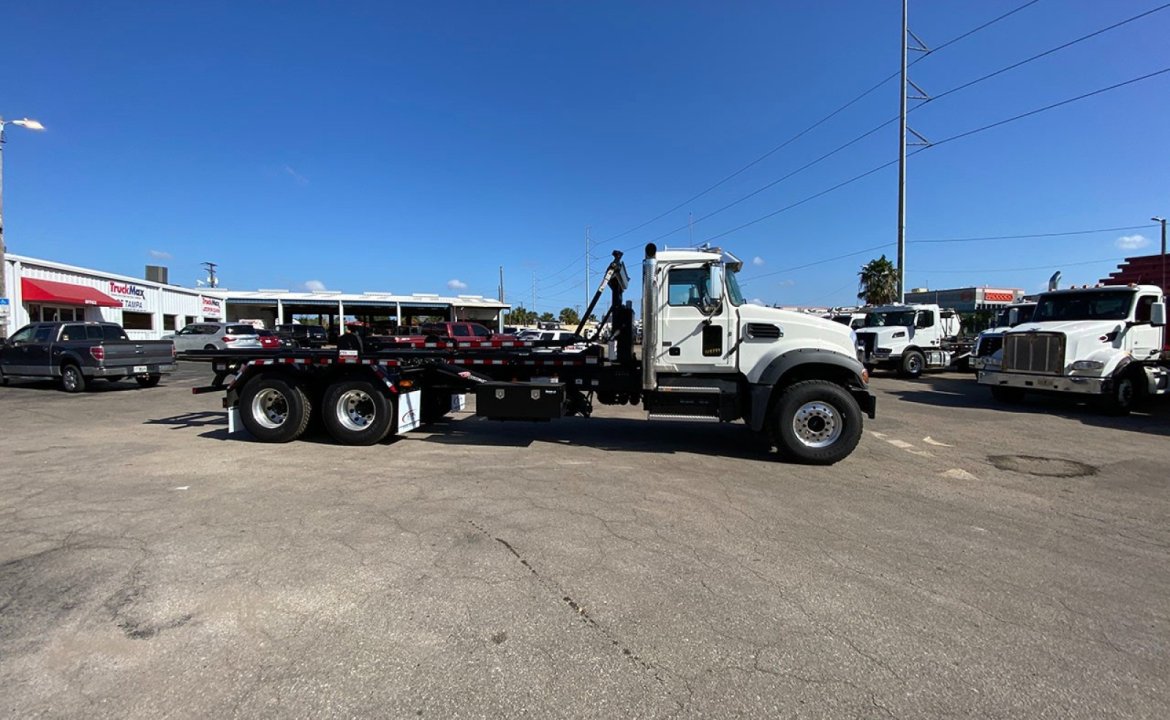 2025 Mack GRANITE - 60,000 lb Pac Mac Roll Off Truck