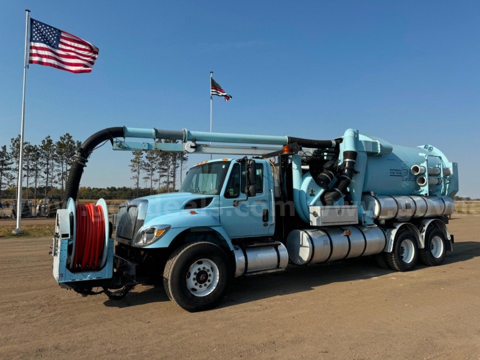 2008 INTERNATIONAL VACTOR 2100 SERIES