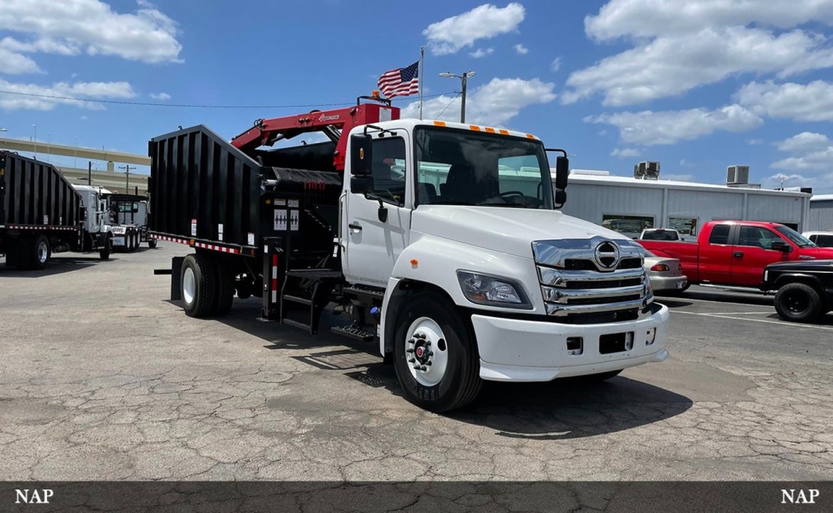 2025 Hino L7 - 28 Yard Pac Mac Grapple Truck