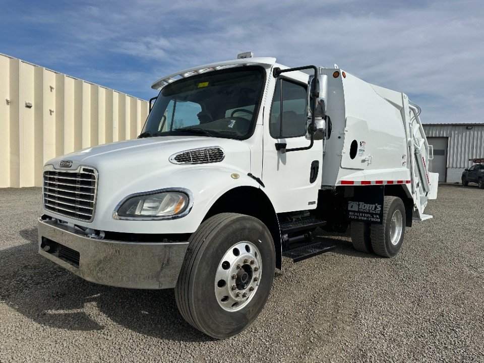 2007 Freightliner M2