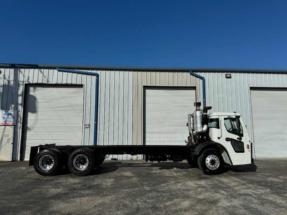 2018 Mack LR613 Cab & Chassis