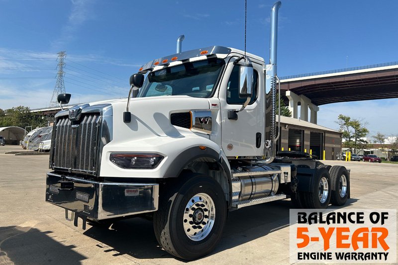 L7727 - 2025 WESTERN STAR 49X DAY CAB TRACTOR