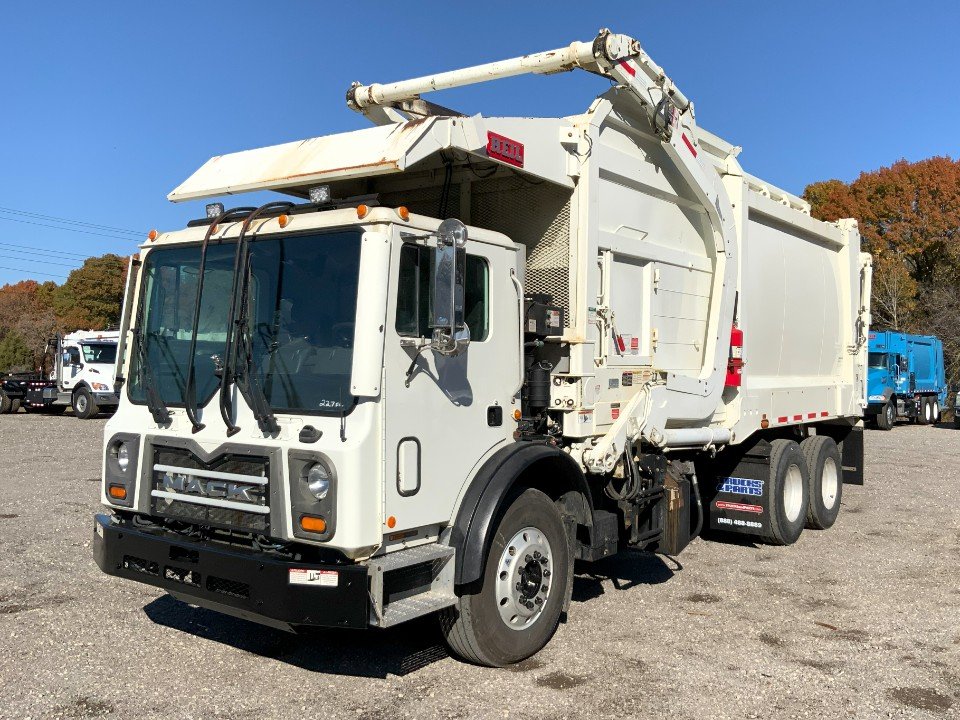 2022 Mack TE64 28 yd. Heil Front Loader