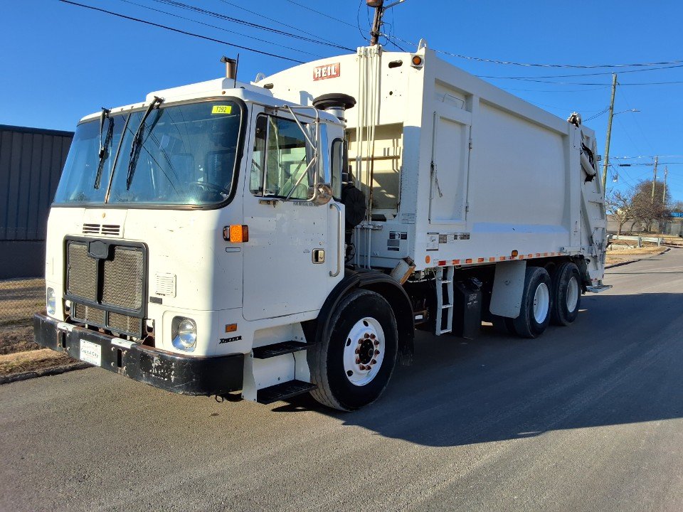 2009 Autocar Xpeditor 27 YD Heil Power Trak