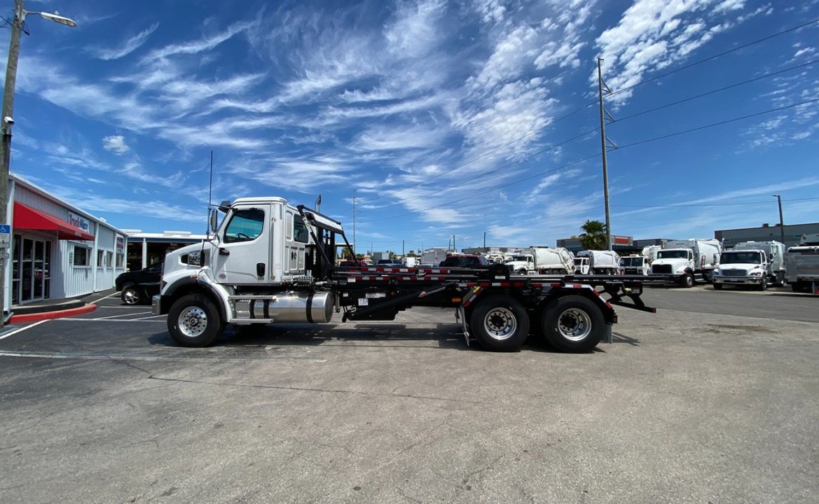 2024 Western Star 47X - 60000 lbs Pac Mac Roll Off Truck