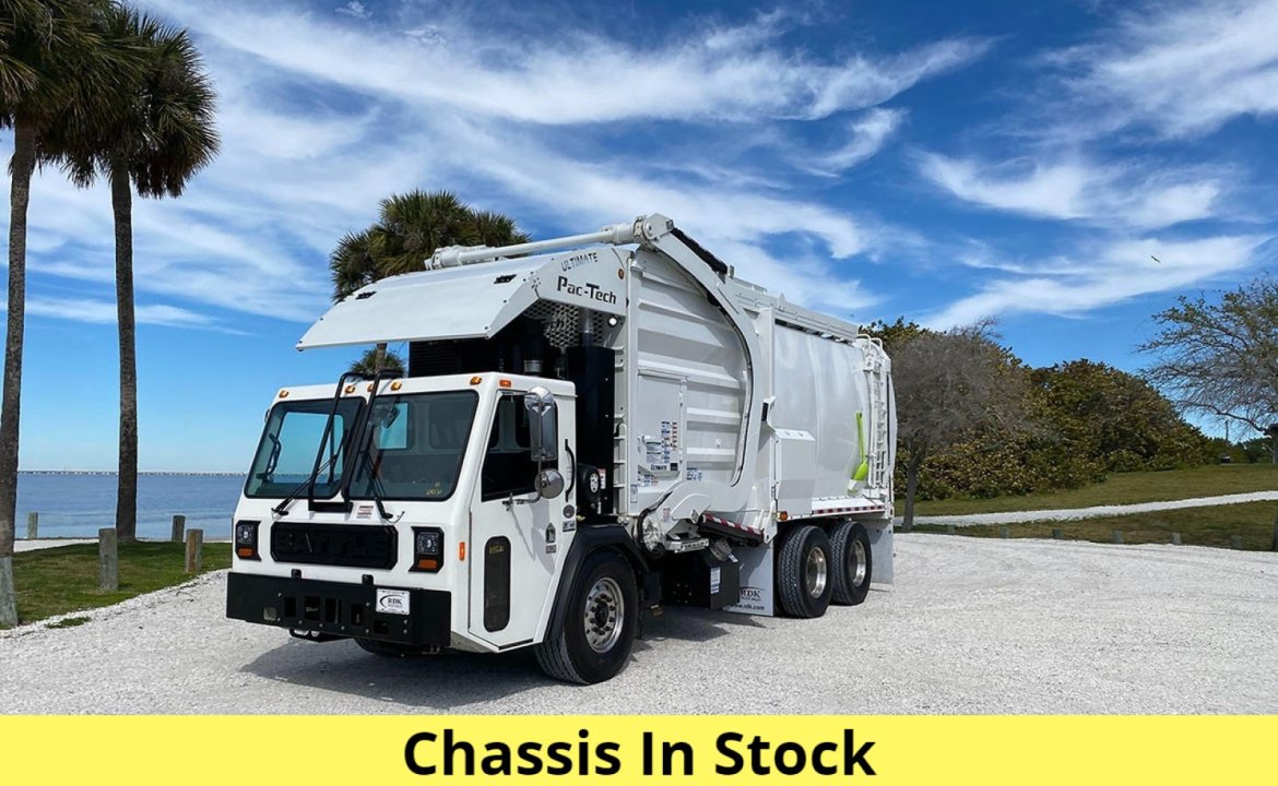 2025 Battle Motors LET 2 - 40 Yard Pac Tech Front Loader Garbage Truck