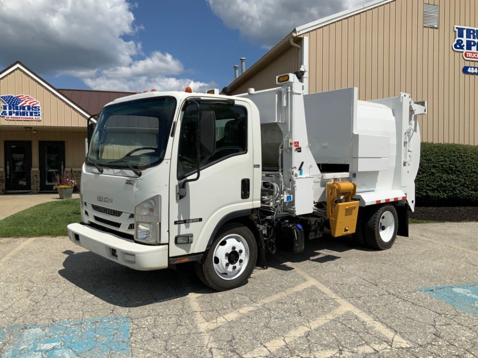 2019 Isuzu NRR Curbtender TC08 8 Yd