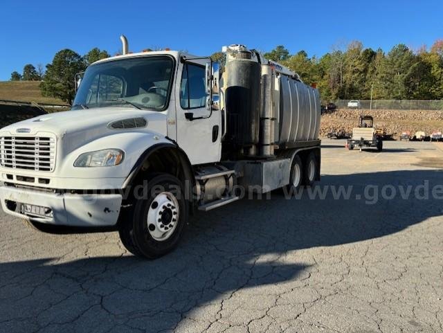 2014 Freightliner M2 106