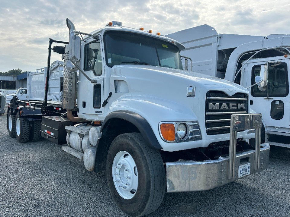 2007 Mack CV713