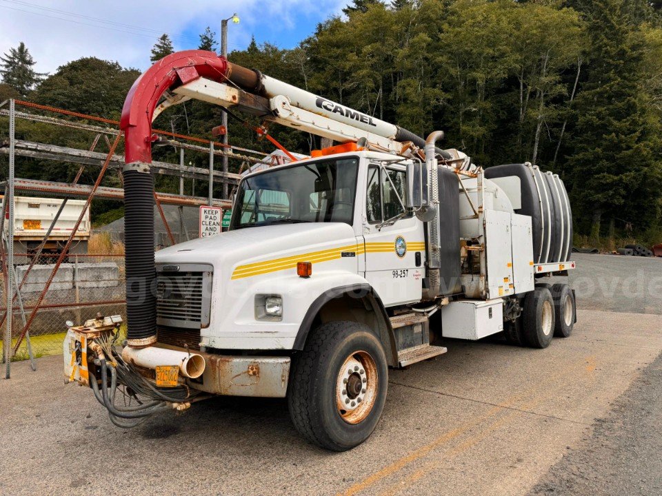 1998 Freightliner Vactor Camel 200 Truck