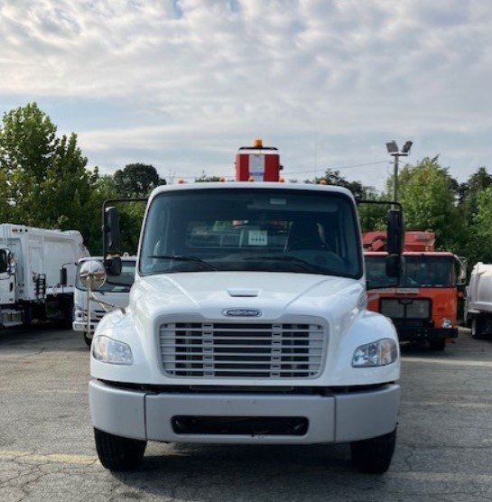 2022 Freightliner-Pac Mac Grapple/Knuckle Boom - Low Miles and Hours!