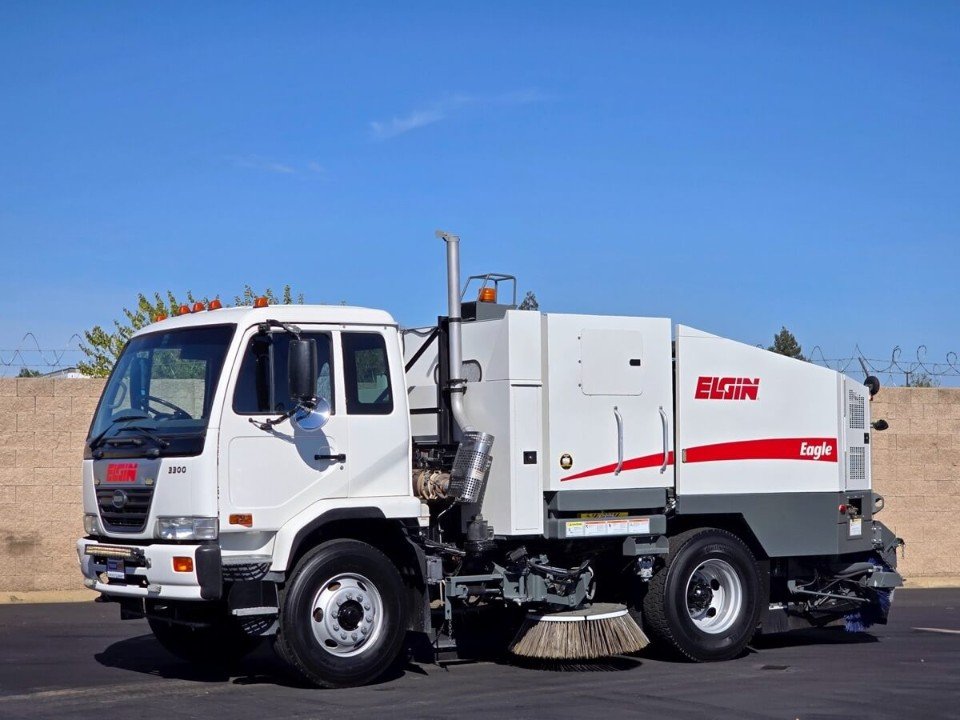 2010 Nissan UD3300 Elgin Eagle Mechanical Street Sweeper