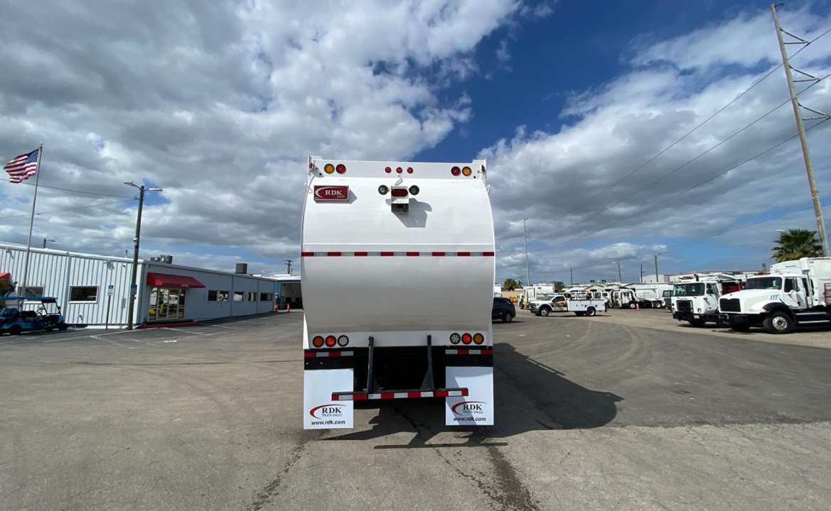 2013 Mack MRU - 40 yd EZ Pack Front Loader Garbage Truck