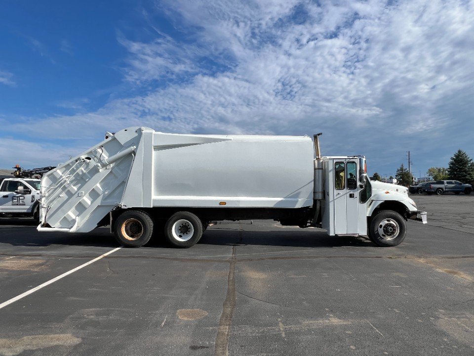 056401 I LOADMASTER 25 YD EXCEL ON 2005 INTERNATIONAL 7400