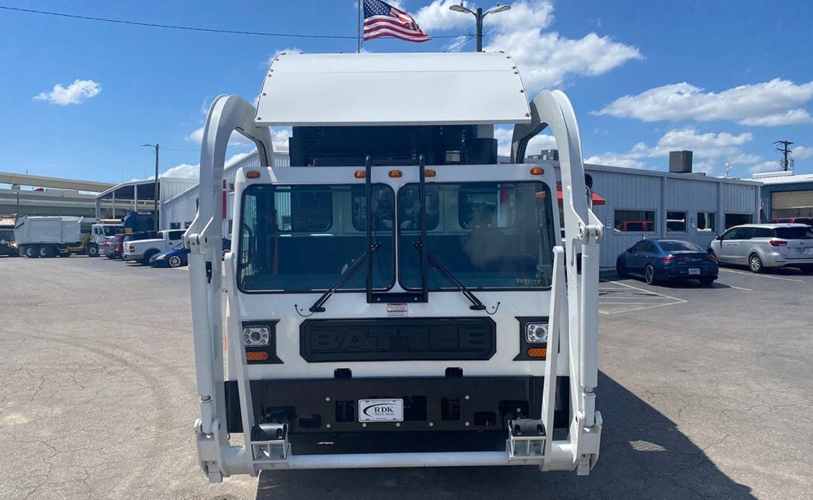 2024 Battle Motors LET2 - 40 yd Pac Tech Front Loader Garbage Truck