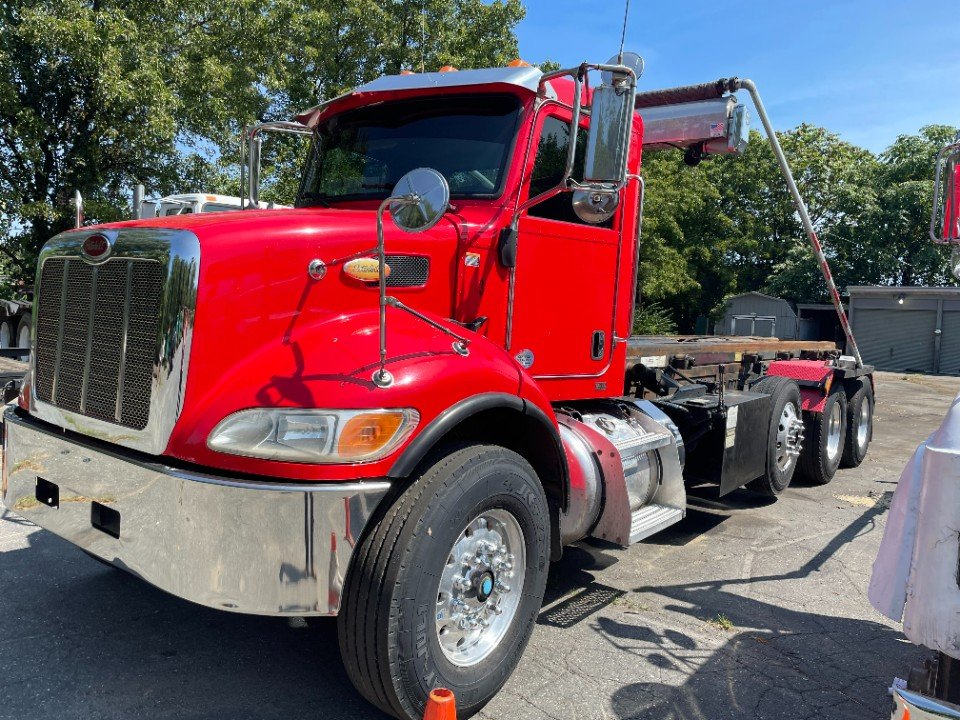 2017 Peterbilt 348 with Rudco 60,000LB Roll-off Hoist