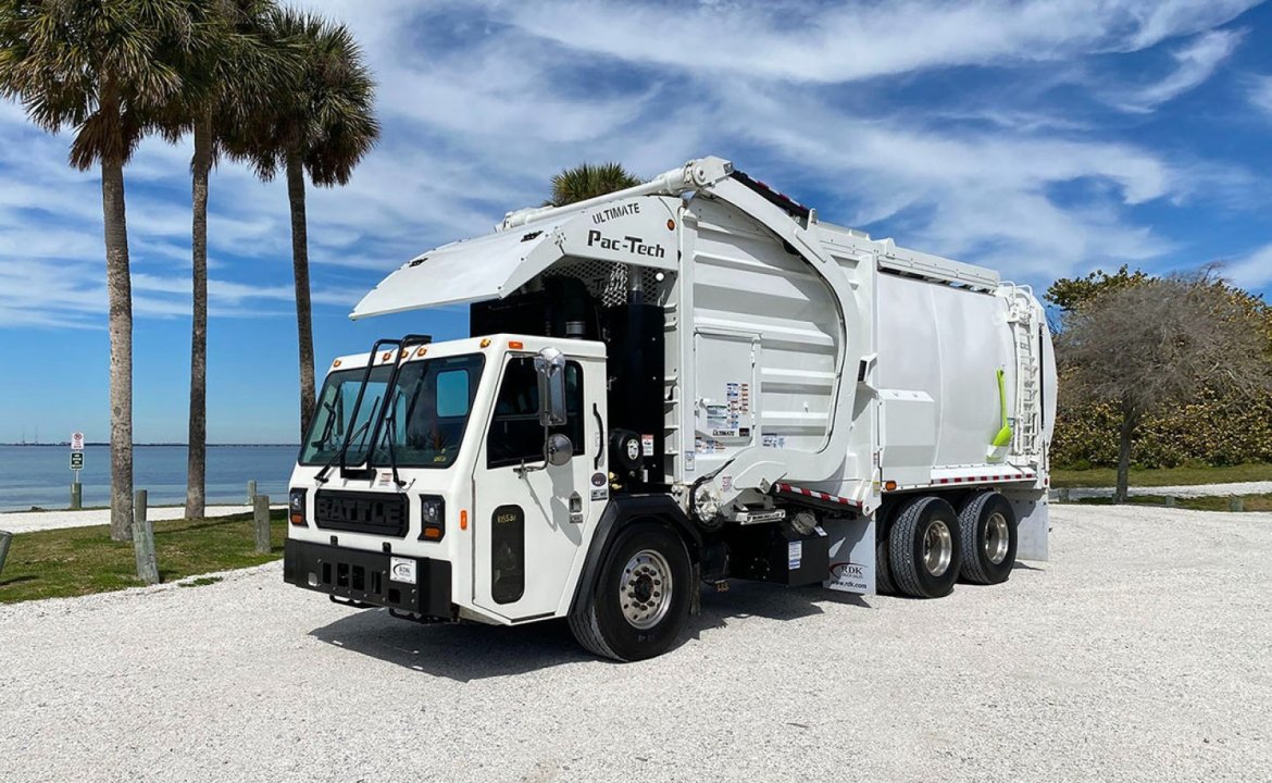 2025 Battle Motors LET 2 - 40 Yard Pac Tech Front Loader Garbage Truck