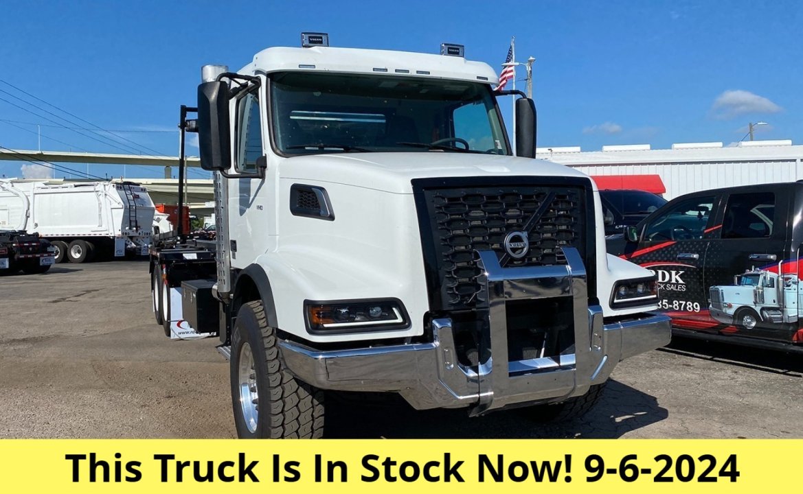 2024 Volvo VHD - 60,000 lb Pac Mac Roll-Off Truck