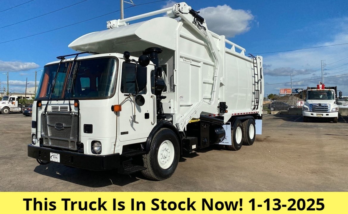 2024 Autocar ACX64 - 40 Yard Pac Tech Front Loader Garbage Truck