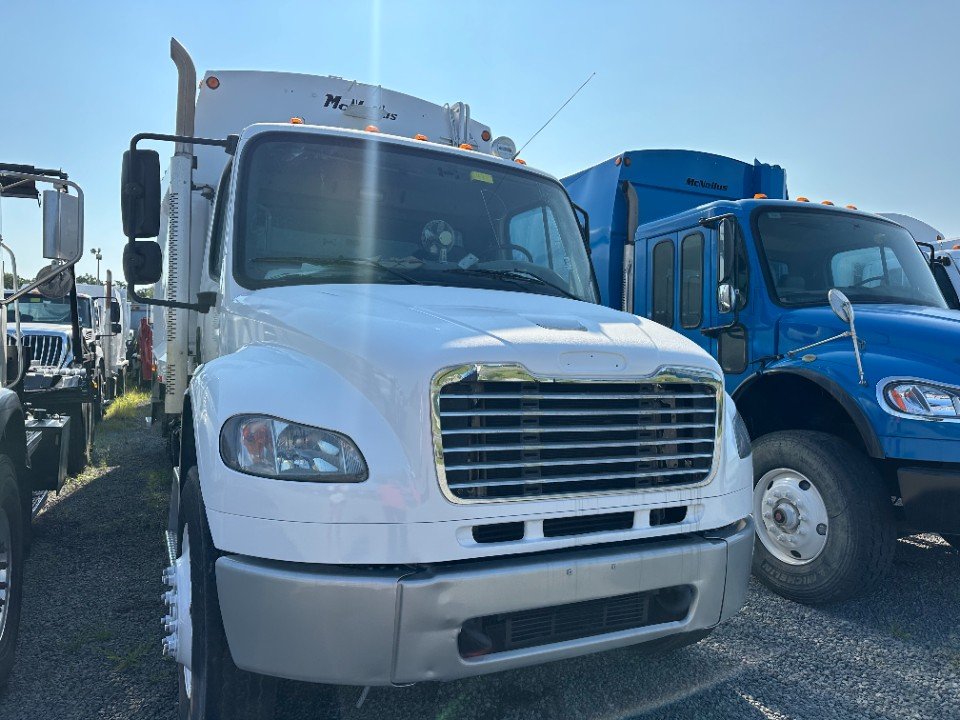 2009 Freightliner M2